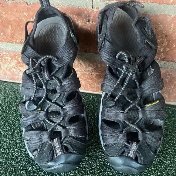 Keen Sandals size 6.5 - Picture 7 of 9